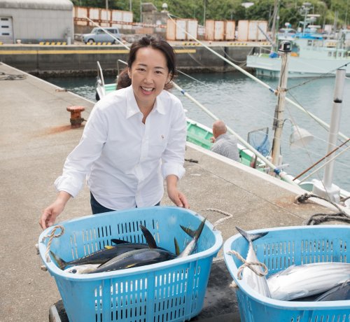 三宅島のお魚をハント！カツオ