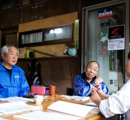 安永組合長と鮎釣り名人の小峰さん